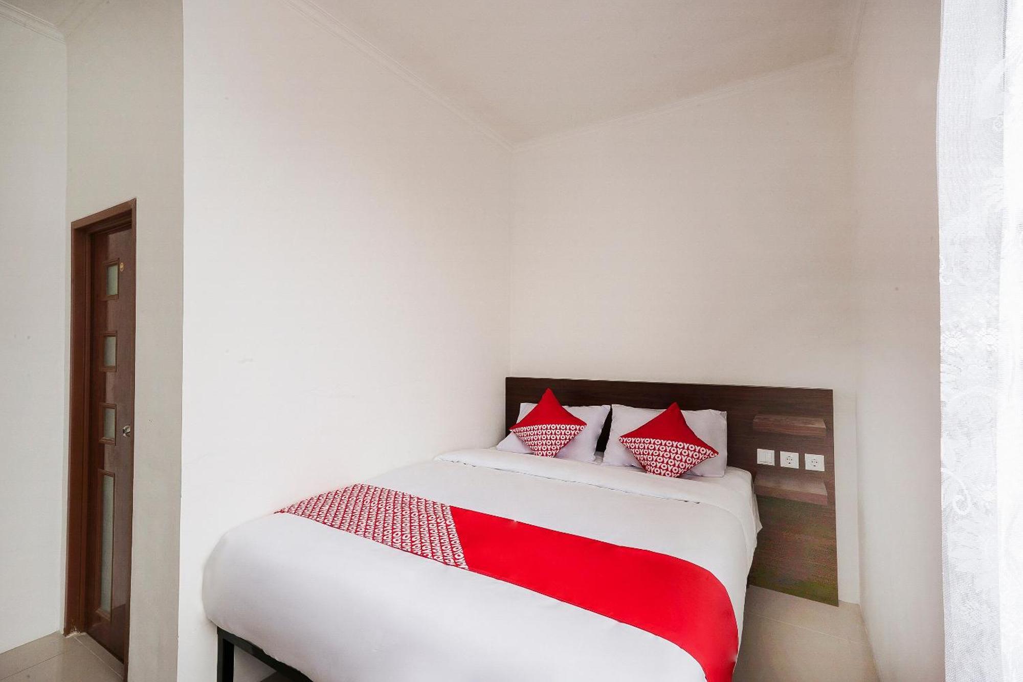 Super Oyo 2183 Cibeureum Residence Bandung Bagian luar foto