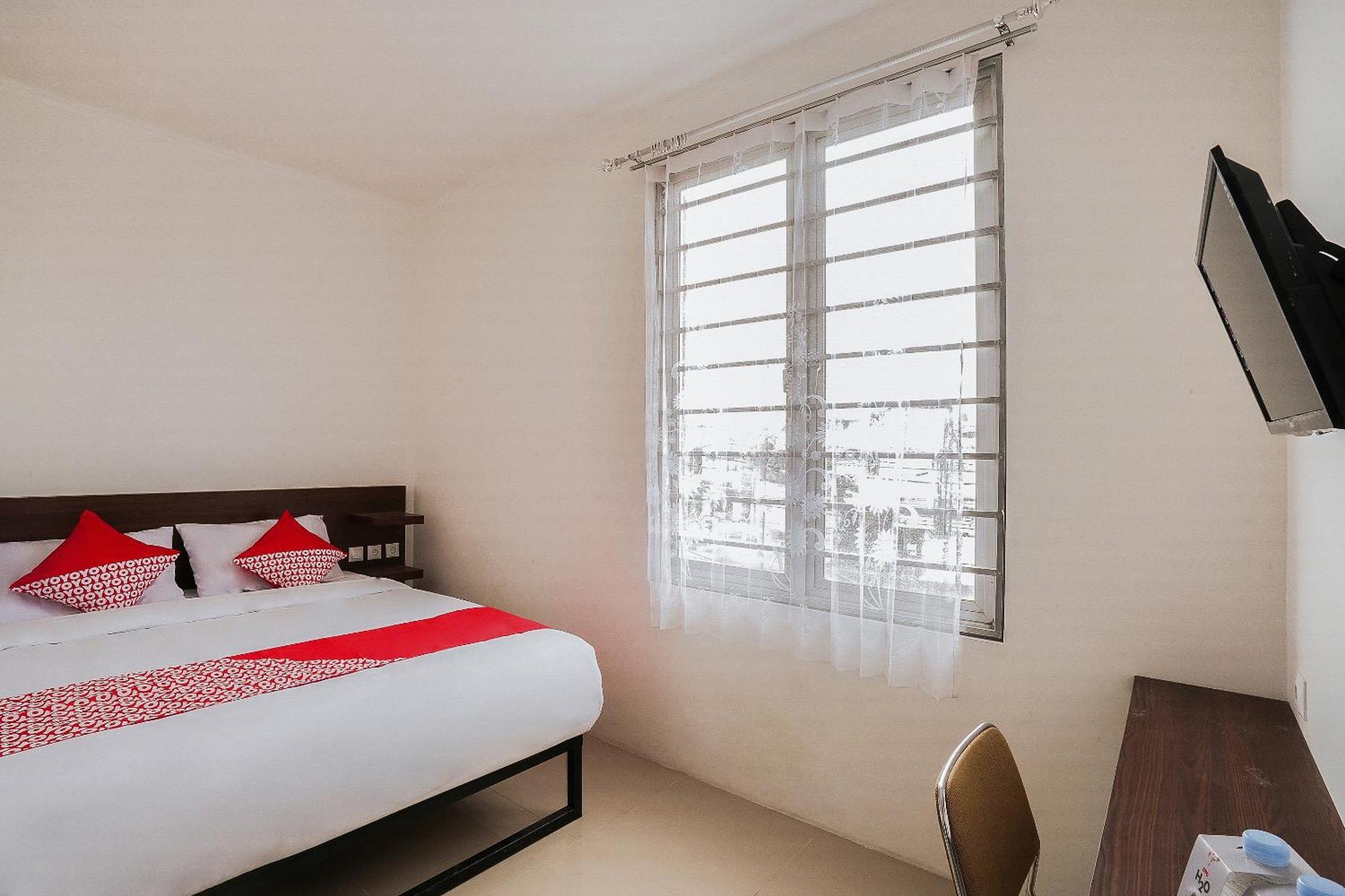 Super Oyo 2183 Cibeureum Residence Bandung Bagian luar foto