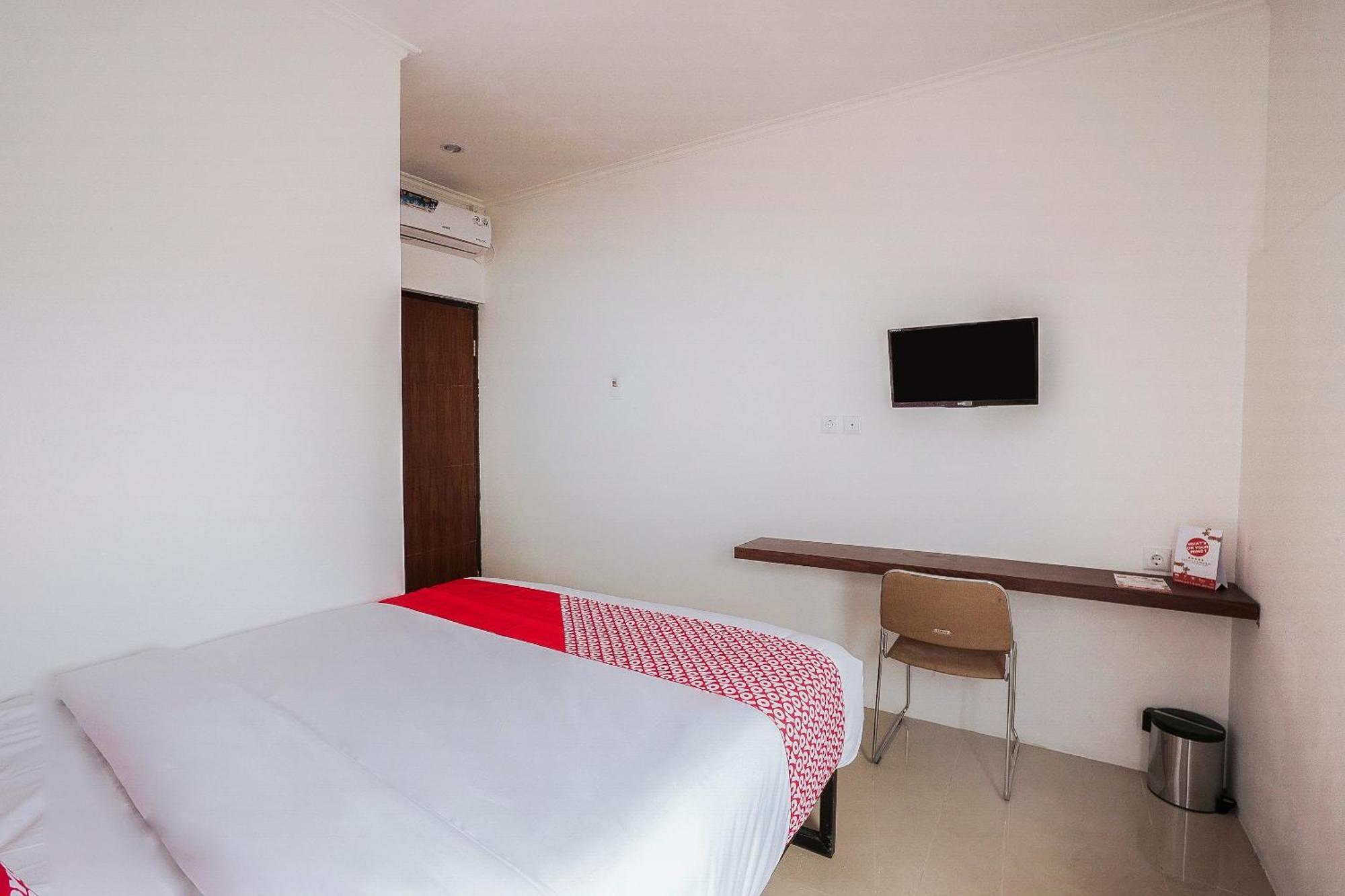 Super Oyo 2183 Cibeureum Residence Bandung Bagian luar foto