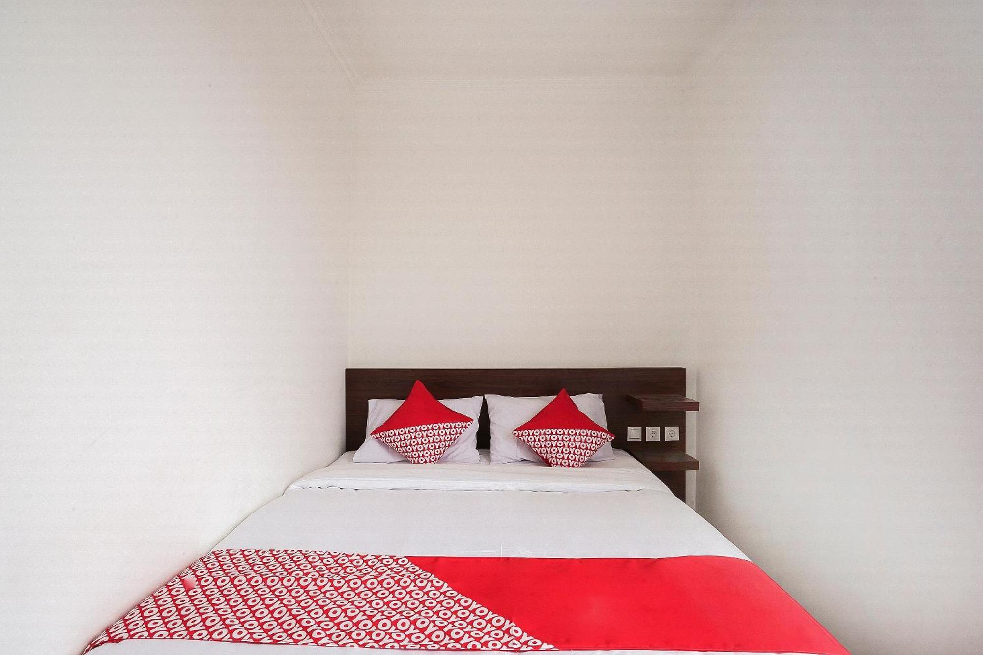 Super Oyo 2183 Cibeureum Residence Bandung Bagian luar foto