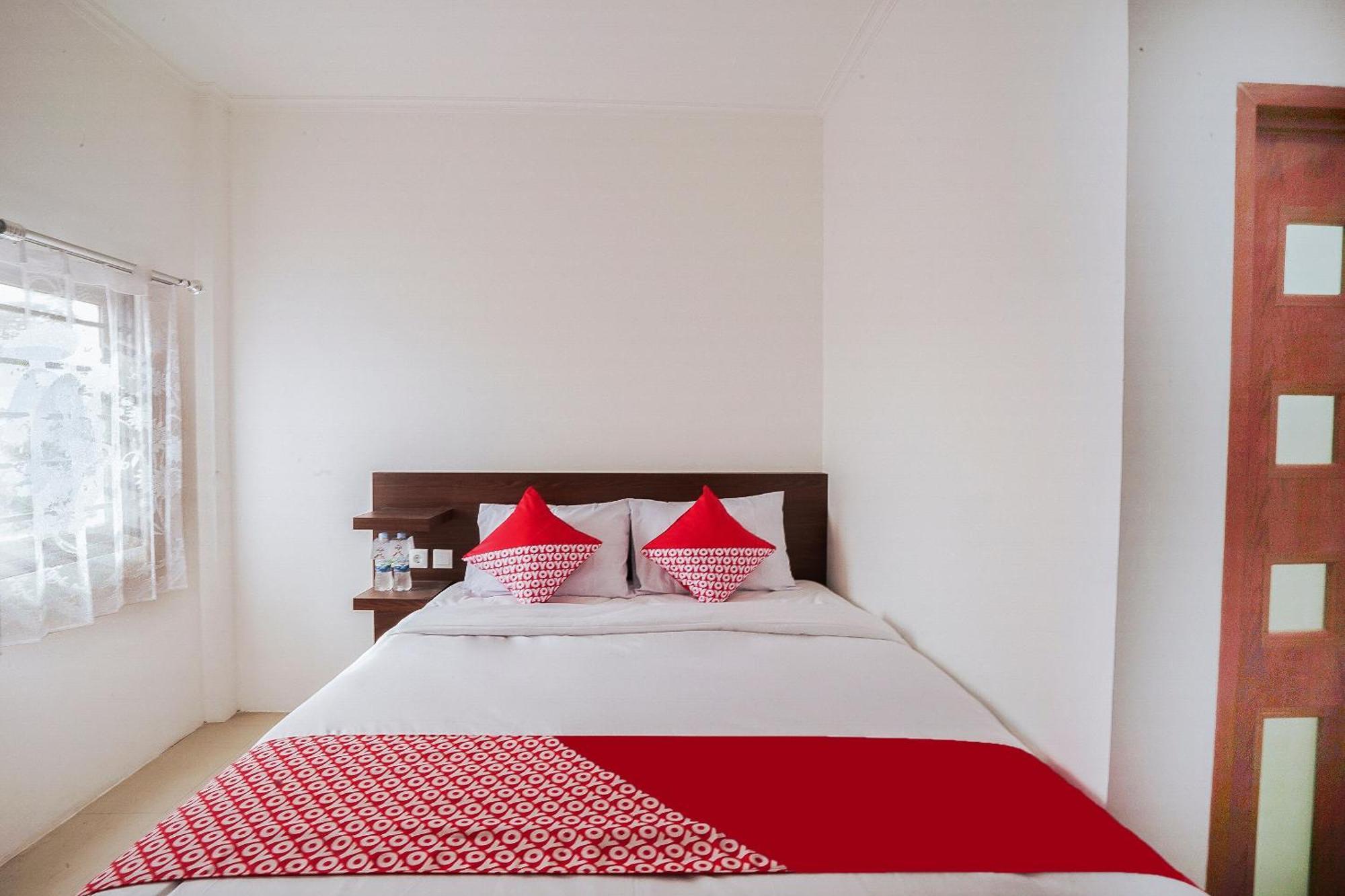 Super Oyo 2183 Cibeureum Residence Bandung Bagian luar foto